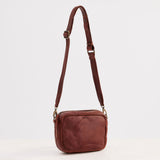 Camera Crossbody Cognac