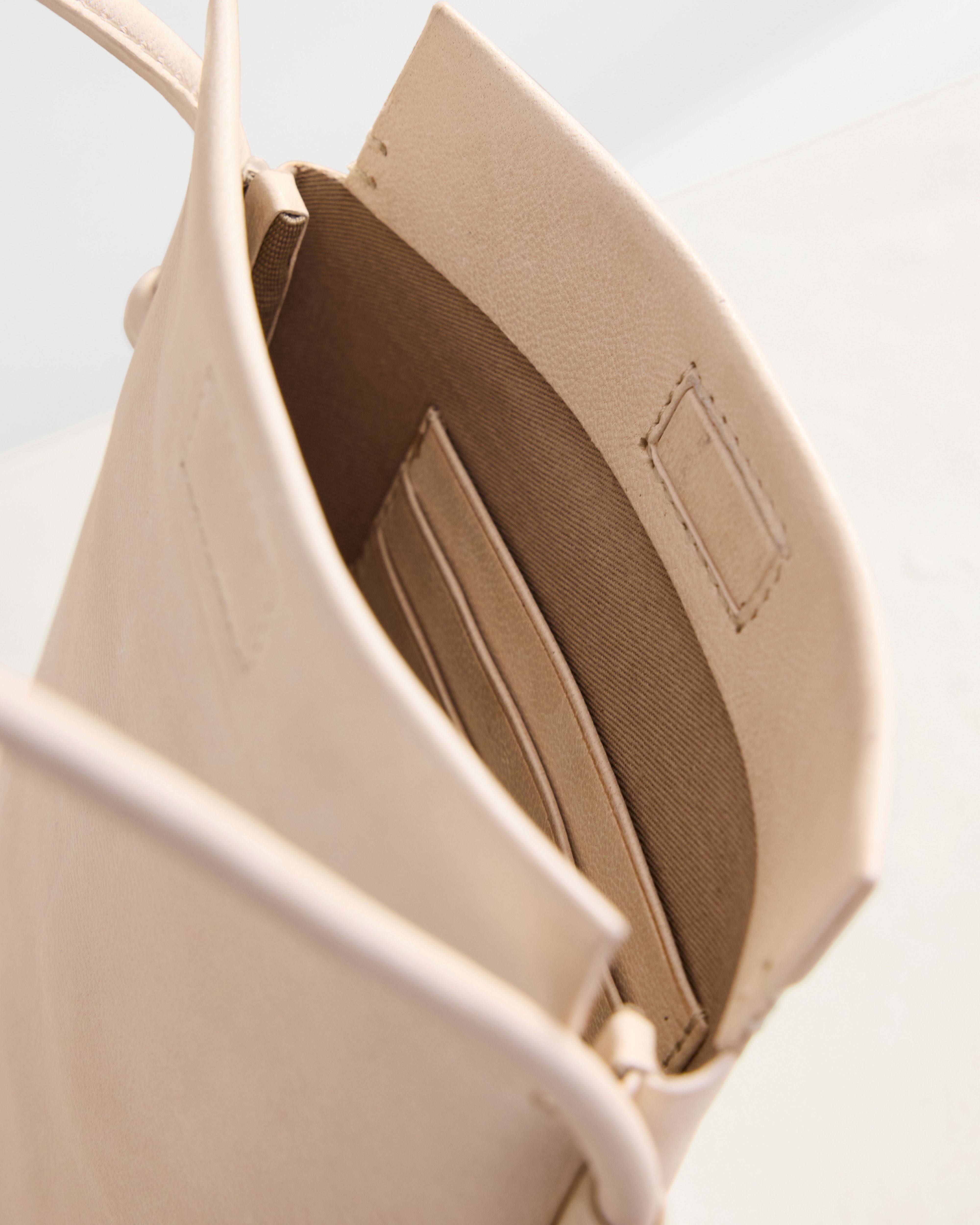Marina Pouch Ivory