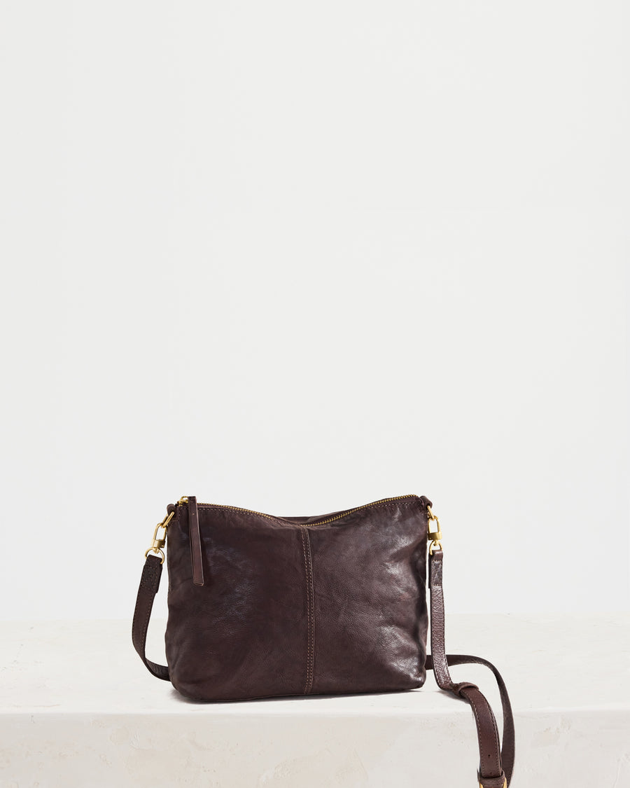 Tumbled Large Essential Pouch Chocolate