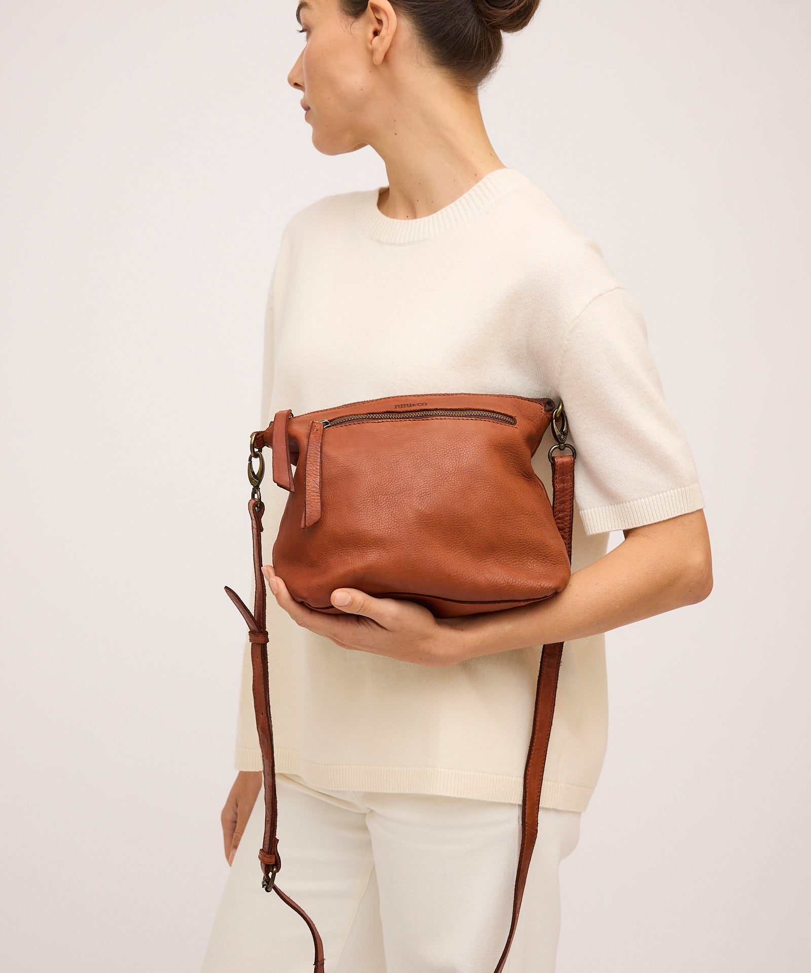 Essential Pouch Cognac