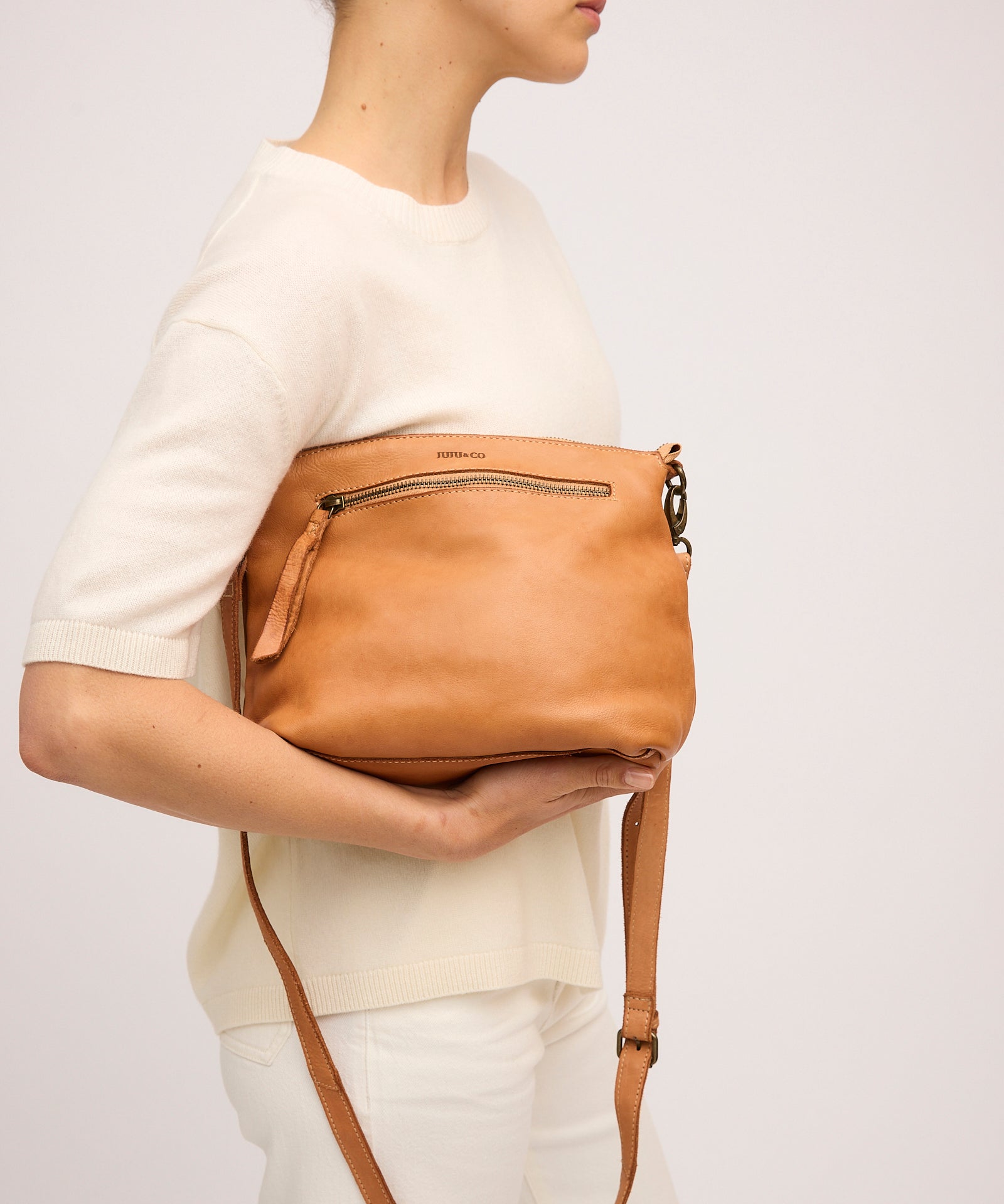 Essential Pouch Tan