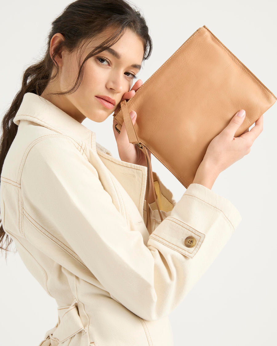Large Flat Pouch - Tan