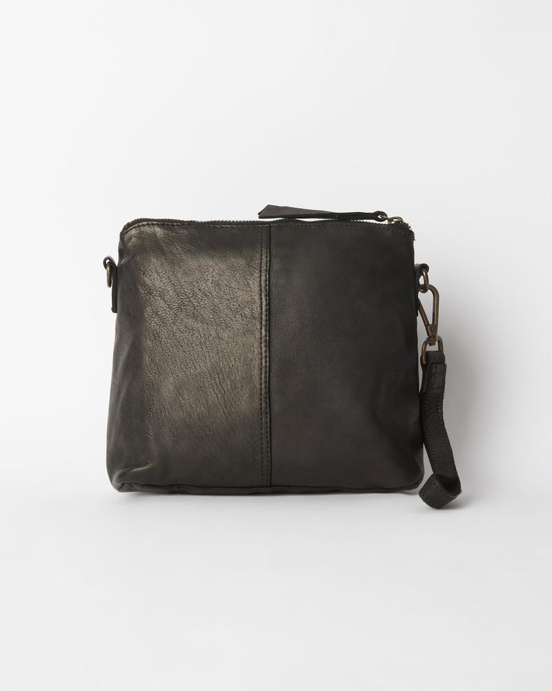 Large Essential Pouch Black