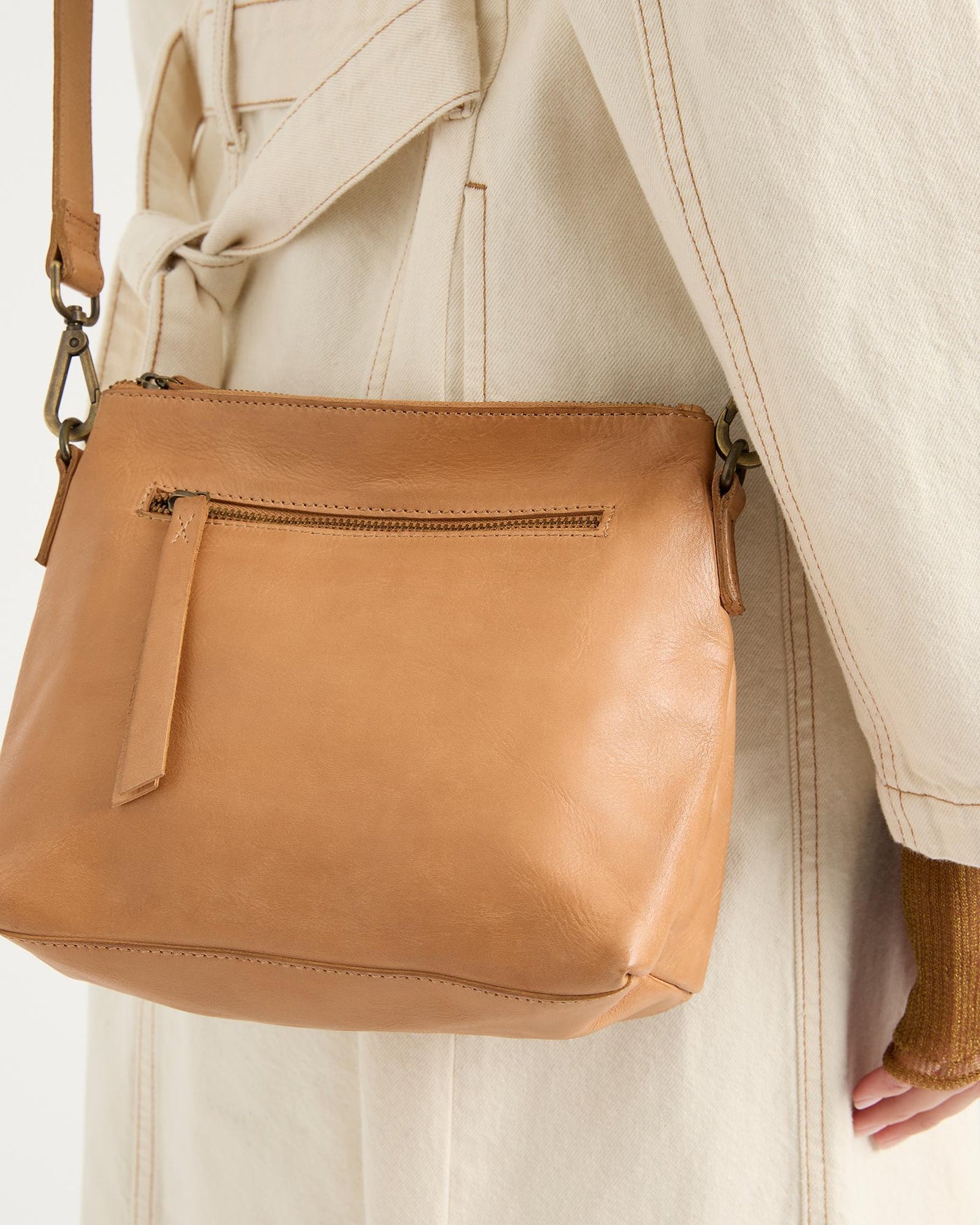 Large Essential Pouch Tan