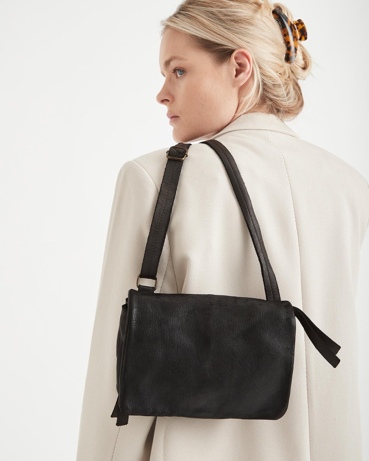 Linea Crossbody - Black