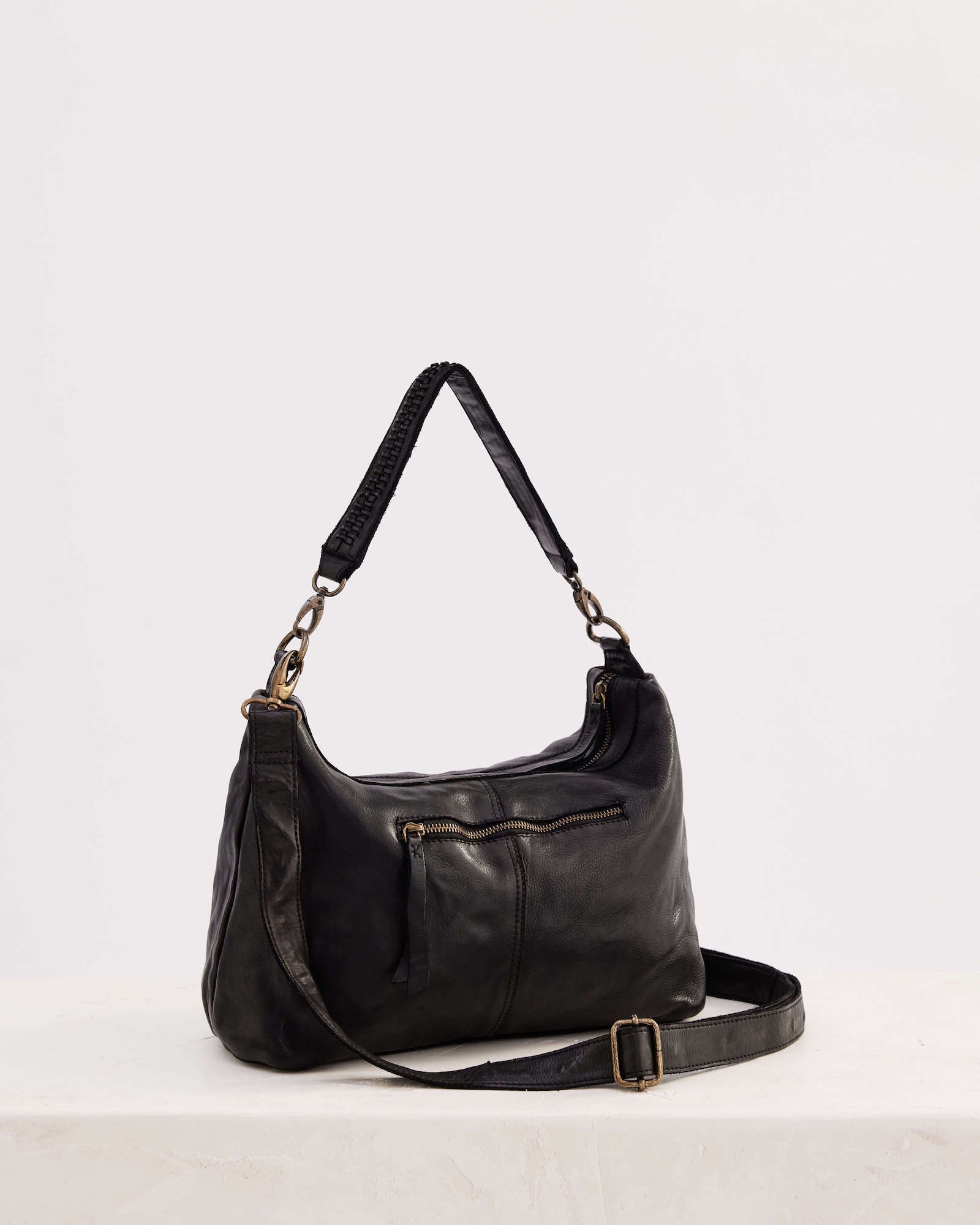 Signature Slouchy Bag Black